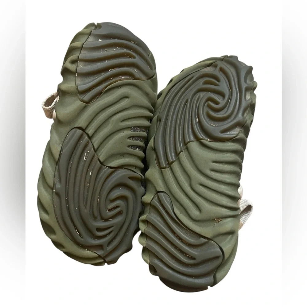 🔥 Crocs Pollex Clog by Salehe Bembury – Army Green (W9 / M7)